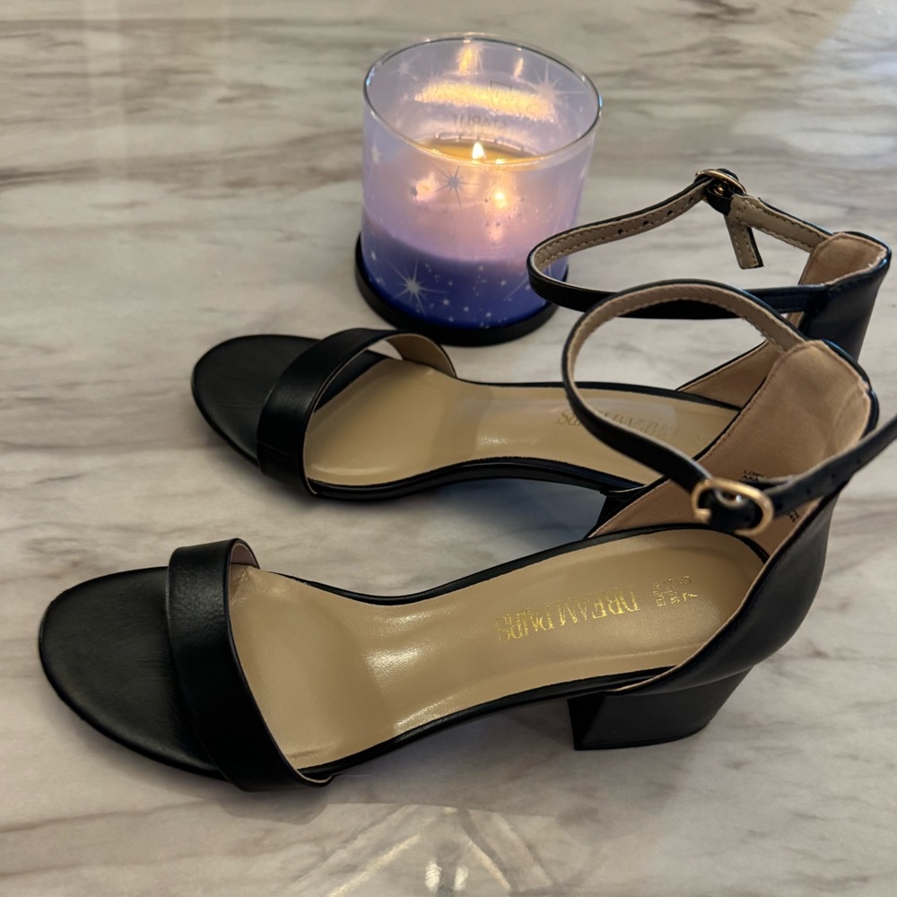 Dream Pairs Black heels Women’s Size 7.5